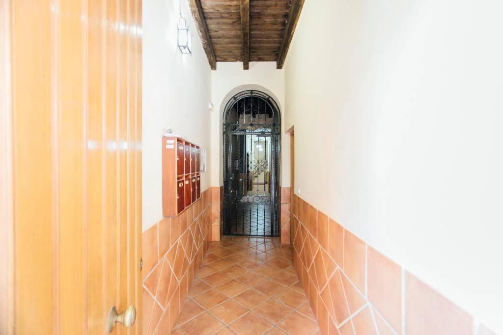 Precioso Apartamento En El Casco Antiguo De Triana Siviglia Esterno foto