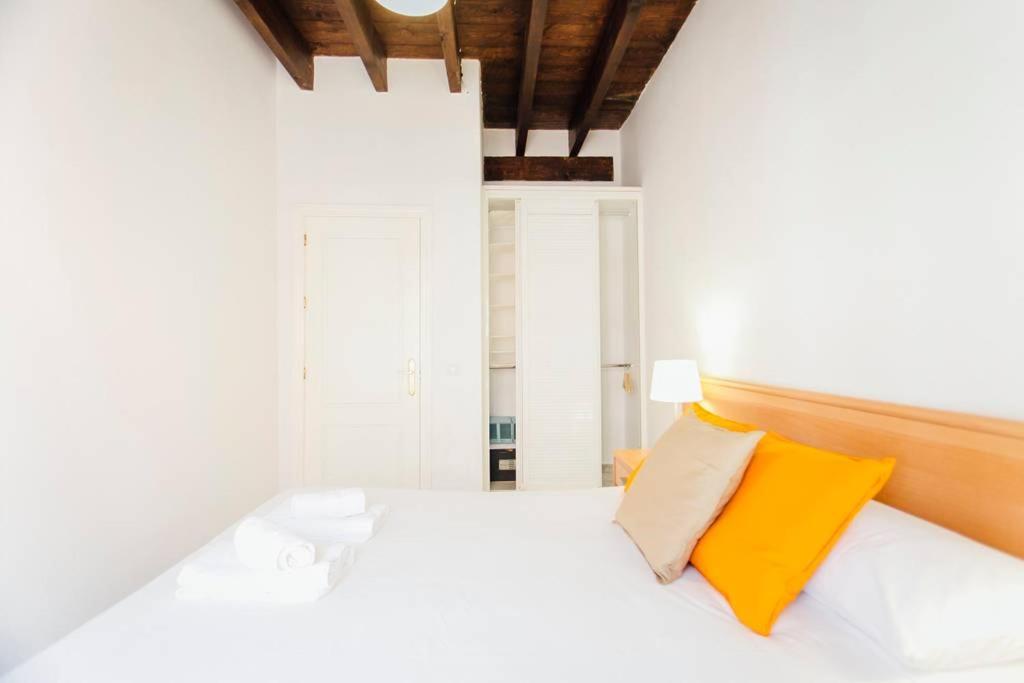 Precioso Apartamento En El Casco Antiguo De Triana Siviglia Esterno foto