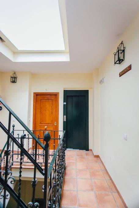 Precioso Apartamento En El Casco Antiguo De Triana Siviglia Esterno foto