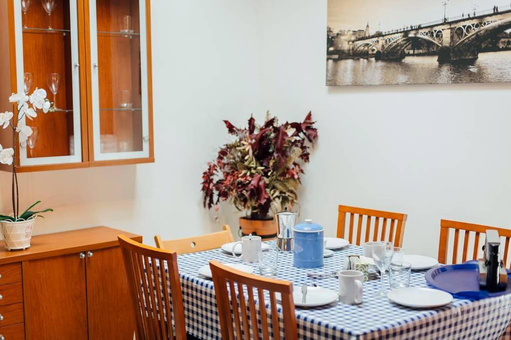 Precioso Apartamento En El Casco Antiguo De Triana Siviglia Esterno foto